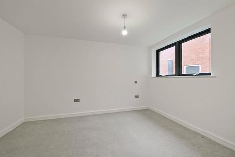 1 bedroom apartment to rent, Dedworth Road, Windsor, Berkshire, SL4