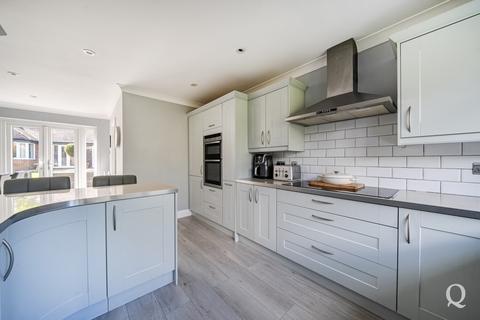 7 bedroom detached house for sale, Brownings Orchard, Rodmersham, Sittingbourne, Kent, ME9