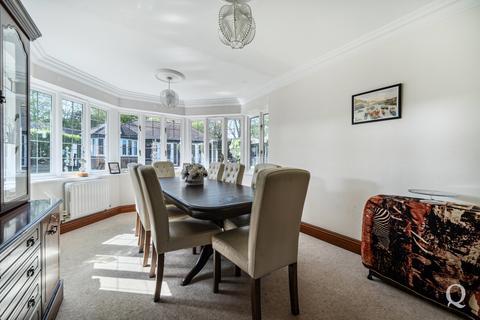 7 bedroom detached house for sale, Brownings Orchard, Rodmersham, Sittingbourne, Kent, ME9