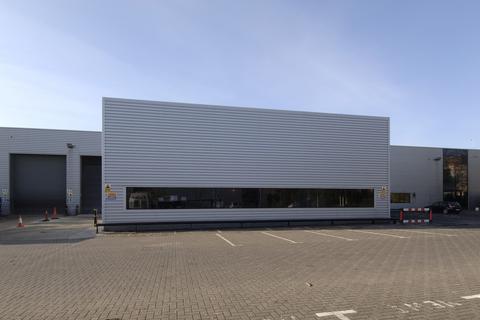 Warehouse to rent, Newcomen Way Colchester CO4 9TG