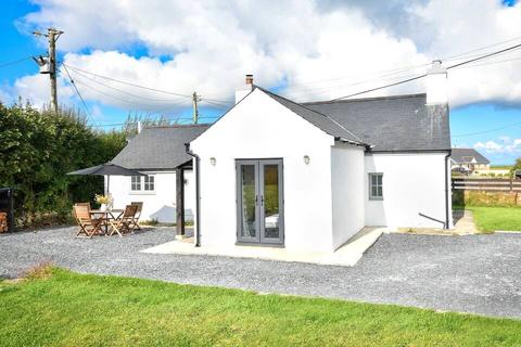 2 bedroom detached house for sale, Pengroeslon, Llyn Peninsula., LL53