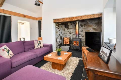 2 bedroom detached house for sale, Pengroeslon, Llyn Peninsula., LL53