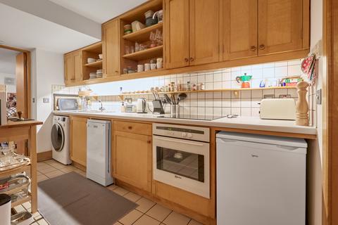 2 bedroom flat to rent, Fitzroy Road, Primrose Hill, London