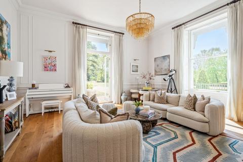 3 bedroom apartment for sale, Willoughby Lane, Bromley