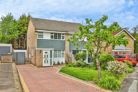 3 bedroom semi-detached house for sale, Wembley Gardens, Nottingham, NG9