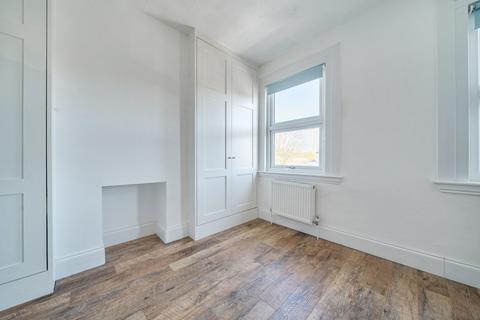 2 bedroom terraced house to rent, South Gipsy Road Welling DA16