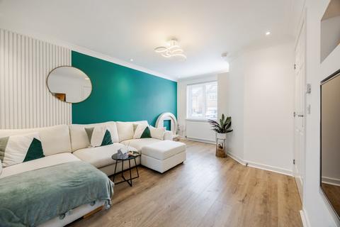 3 bedroom end of terrace house for sale, Corn Mill Wynd, Glenrothes, KY7