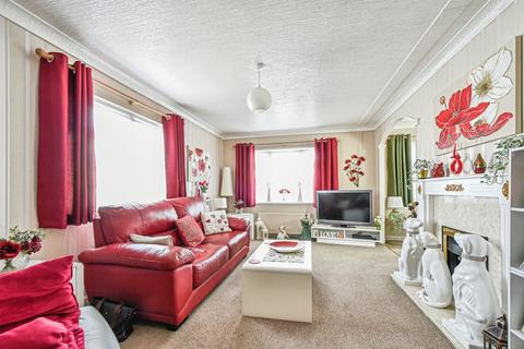 2 bedroom park home for sale, Priors Walk, St. Johns Priory, Lechlade