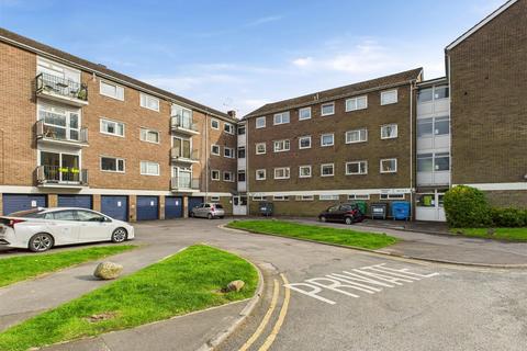2 bedroom flat for sale, Ladies Spring Drive, Sheffield