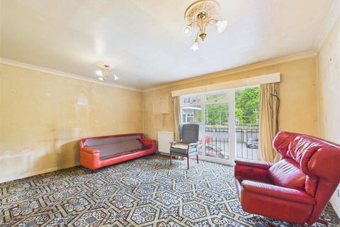 2 bedroom flat for sale, Ladies Spring Drive, Sheffield