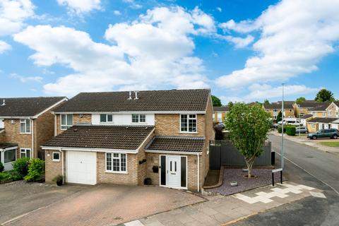 4 bedroom semi-detached house for sale, Buckingham Drive, Luton, LU2