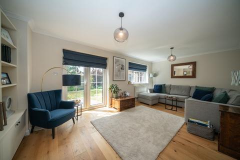 4 bedroom semi-detached house for sale, Buckingham Drive, Luton, LU2