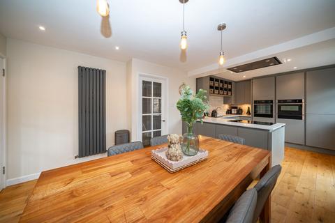 4 bedroom semi-detached house for sale, Buckingham Drive, Luton, LU2
