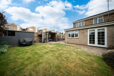 4 bedroom semi-detached house for sale, Buckingham Drive, Luton, LU2