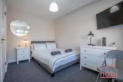 6 bedroom semi-detached house to rent, Norwich NR5