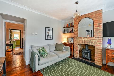 2 bedroom terraced house to rent, Chesterman Street, Reading, RG1