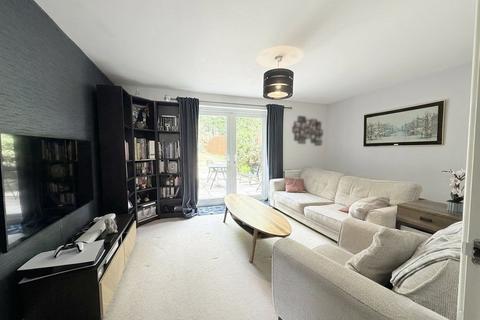 3 bedroom semi-detached house for sale, Greenhurst Crescent, Oldham, OL8 2QQ