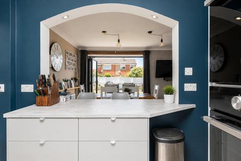 3 bedroom end of terrace house for sale, Eastchurch Road, Cliftonville, Margate, Kent, CT9