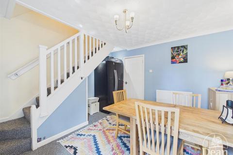 2 bedroom end of terrace house for sale, Forest Road, Cinderford