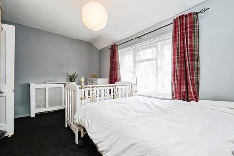 1 bedroom flat for sale, Arden Crescent, Dagenham, RM9