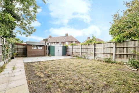 1 bedroom flat for sale, Arden Crescent, Dagenham, RM9