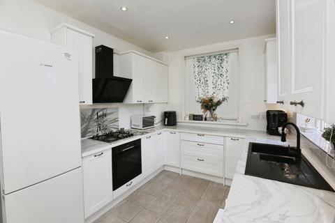 4 bedroom semi-detached house for sale, Hill Lane, Bassett, Southampton, Hampshire, SO15