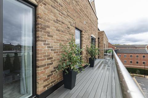 2 bedroom apartment for sale, Crowther House, Mirfield WF14