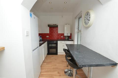 2 bedroom maisonette for sale, Two Mile Hill Road, Kingswood, Bristol BS15 1BH
