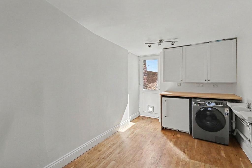 Utility room, utility