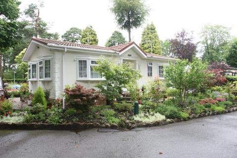 2 bedroom park home for sale, Fleet, Hampshire, GU52