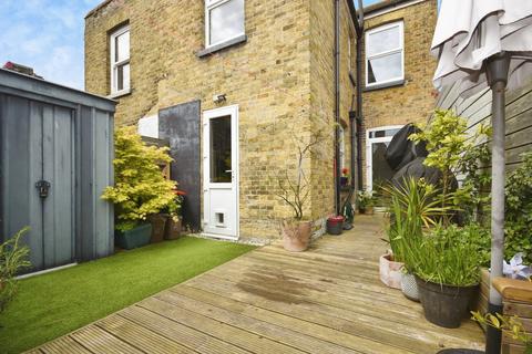 3 bedroom end of terrace house for sale, Grotto Hill, Margate
