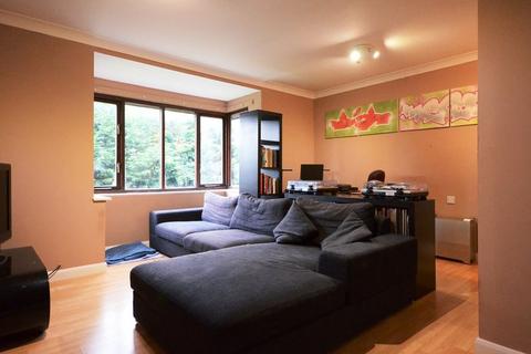 1 bedroom flat to rent, Elizabeth Court, School Road, Tilehurst, RG31