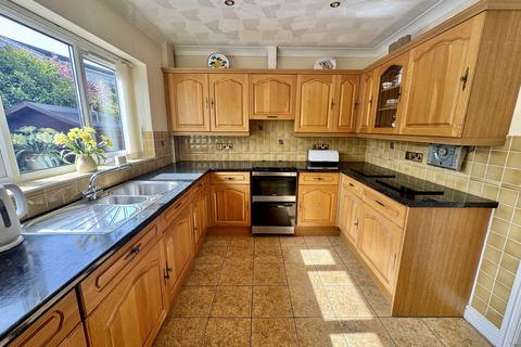 3 bedroom detached bungalow for sale, Nant Y Felin, Holyhead, Anglesey, LL65