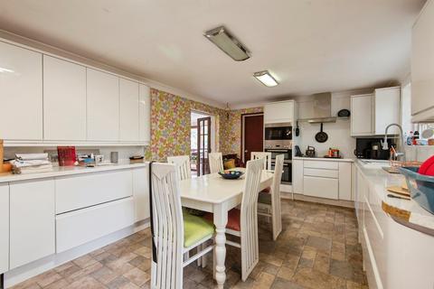 4 bedroom detached house for sale, Fox Lane, Royston