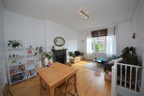 2 bedroom flat for sale, Broadhurst Gardens, South Hampstead NW6