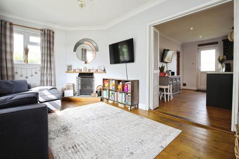 4 bedroom end of terrace house for sale, Northbrook Close, Market Lavington, DEVIZES