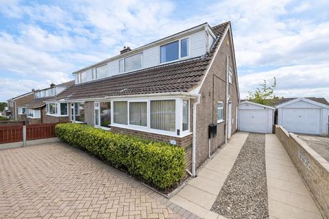 3 bedroom semi-detached house for sale, Heathmoor Way., Illingworth, Halifax