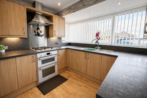 3 bedroom semi-detached house for sale, Heathmoor Way., Illingworth, Halifax