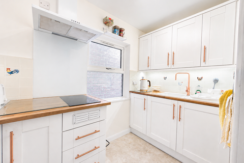 1 bedroom maisonette to rent, Portswood Road, Southampton, SO17
