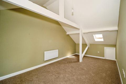 1 bedroom apartment to rent, West Parade, Lincolnshire DN31