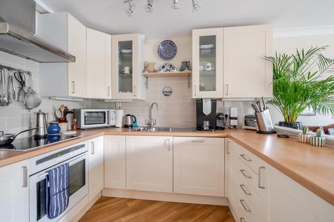1 bedroom flat for sale, Waterside Court, Alton, Hampshire, GU34