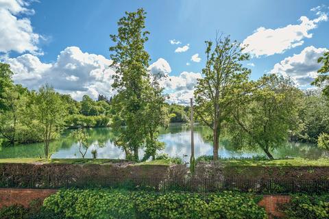 1 bedroom flat for sale, Waterside Court, Alton, Hampshire, GU34
