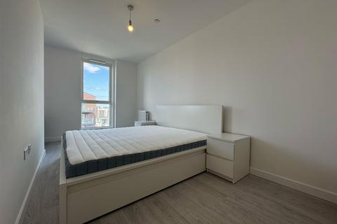 1 bedroom apartment to rent, Nestles Avenue, Hayes UB3