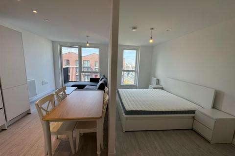 1 bedroom apartment to rent, Nestles Avenue, Hayes UB3