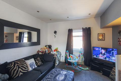 2 bedroom flat for sale, Pottersway, Gateshead NE9