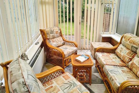 2 bedroom semi-detached house for sale, Snape Road, West Midlands WV11