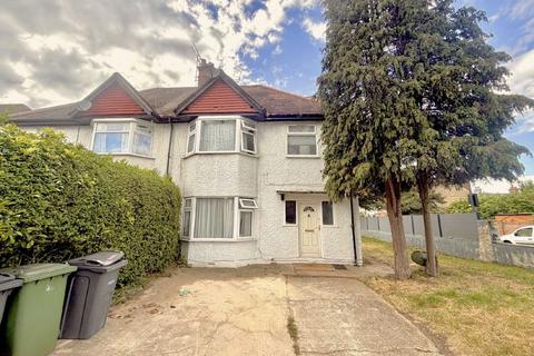 Studio to rent, Whitchurch Lane, Edgware HA8