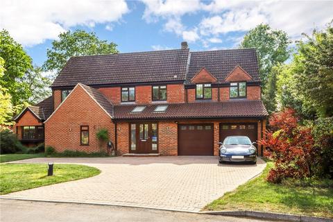 Meadow Way, Rowledge, GU10