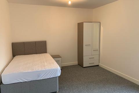 1 bedroom in a house share to rent, Church Street, DY5