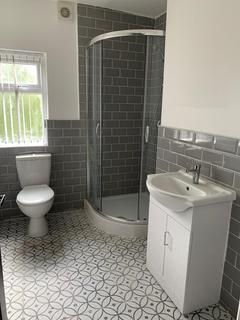 1 bedroom in a house share to rent, Church Street, DY5